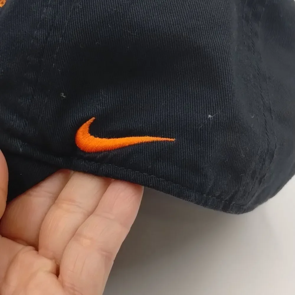NIKE OKLAHOMA STATE COWBOYS (OSU) BALL CAP